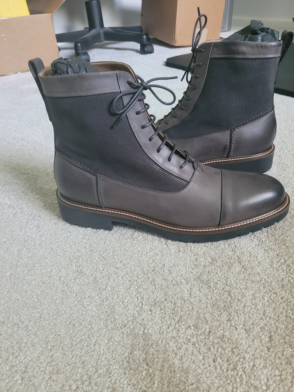 Men's Lace-Up Gray Leather Chukka Boots with Rugged Sole
